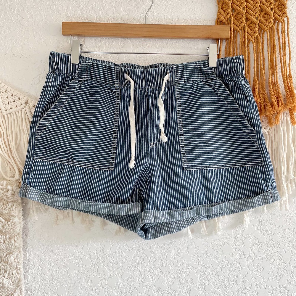 BDG Striped Cuff Hem Drawstring Waist Shorts - Picture 9 of 9